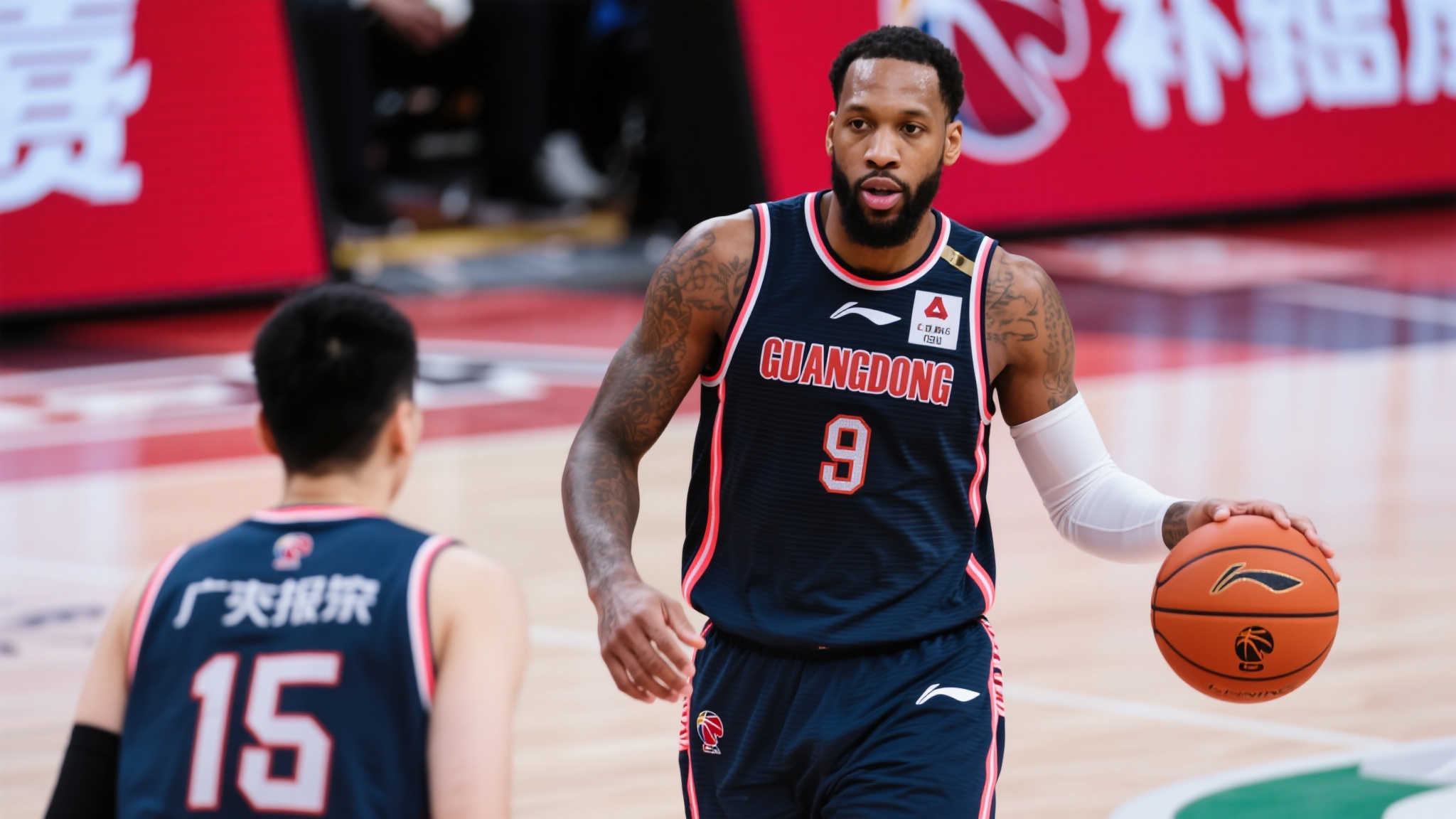 北控男篮筹划重磅交易!深度洽谈国手后卫,廖三宁有望获得强援 北控男篮筹划重磅交易!深度洽谈国手后卫,廖三宁有望获得强援